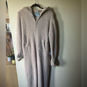 Gelato Pique x Bearbrick Sherpa bear suit